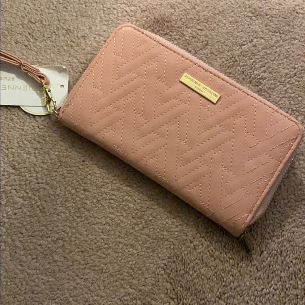 Wallet wristlet